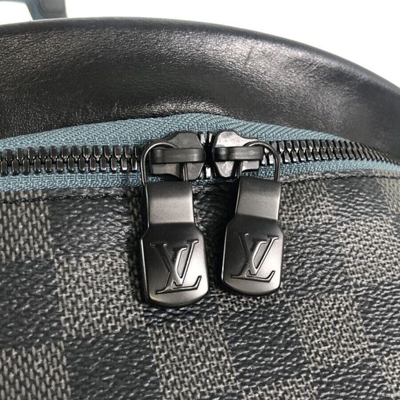 LOUIS VUITTON Damier Graffit Discovery Bum Bag Waist Pouch - Picture 6 of 10